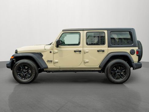 Used 2022 Jeep Wrangler Unlimited Sport AWD/4WD image 4