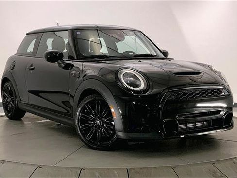 Certified 2024 MINI Cooper S w/ Signature Upholstery Package image 32