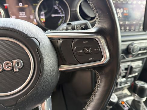 Used 2021 Jeep Wrangler Unlimited Sahara w/ Dual Top Group image 20