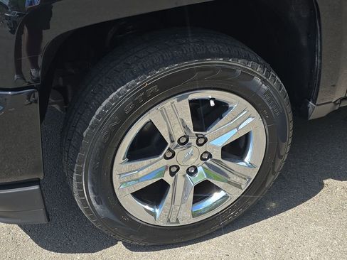 Used 2017 Chevrolet Silverado 1500 Custom image 10