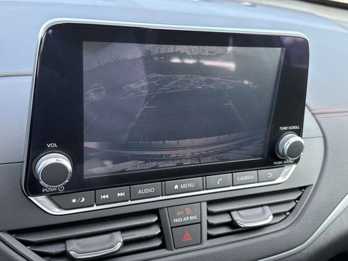 Used 2021 Nissan Altima 2.5 SR image 18