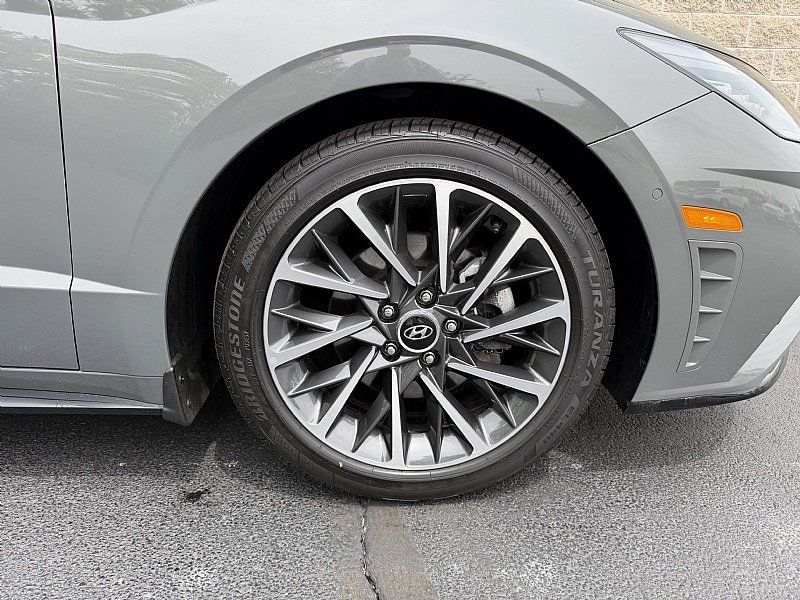 Used 2021 Hyundai Sonata Limited w/ Winter Weather Package FWD image 7