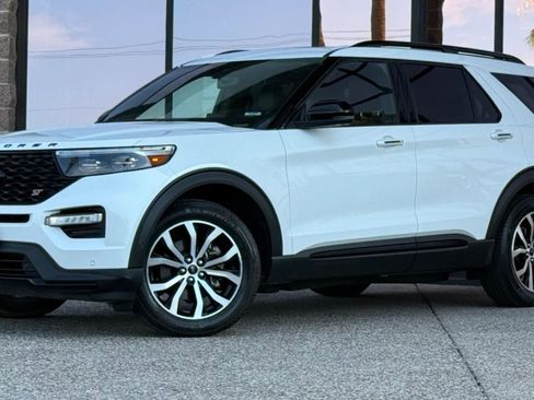 Used 2020 Ford Explorer ST w/ Premium Technology Package AWD/4WD image 3
