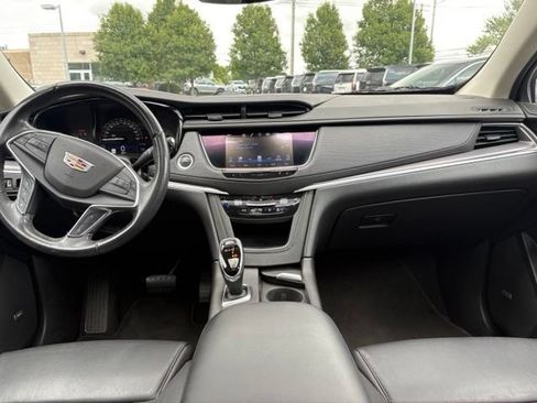 Used 2018 Cadillac XT5 Premium Luxury AWD/4WD image 22