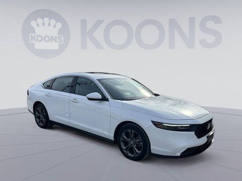 Used 2023 Honda Accord EX image 10