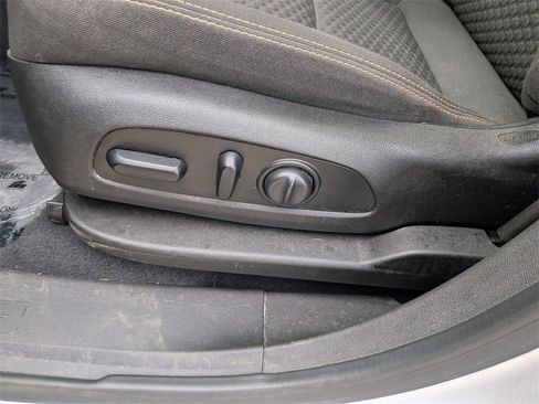 Used 2021 GMC Terrain SLE w/ Driver Convenience Package image 14