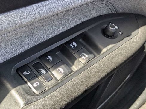 Certified 2024 Jeep Compass Latitude AWD/4WD image 25