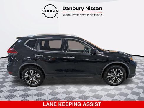 Used 2019 Nissan Rogue SV w/ Sun & Sound Touring Package AWD/4WD image 2