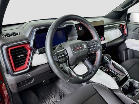 Used 2024 GMC Canyon AT4X AWD/4WD image 9