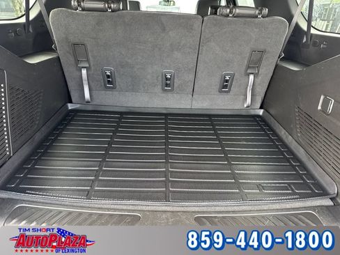 Used 2023 Chevrolet Suburban LT RWD image 41