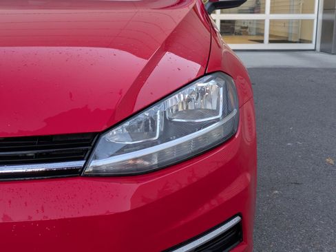 Used 2019 Volkswagen Golf S w/ Driver Assistance Package image 10