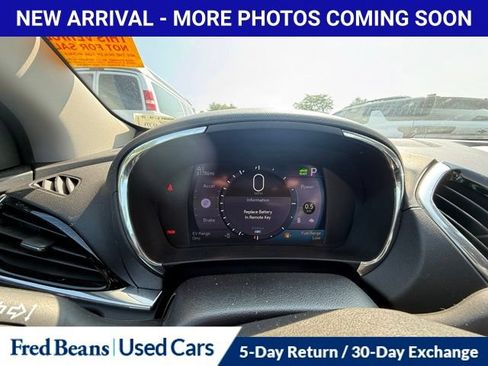 Used 2019 Chevrolet Volt Premier w/ Driver Confidence II Package FWD image 17