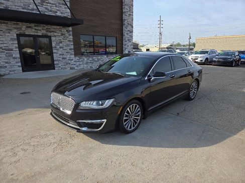 Used 2019 Lincoln MKZ Premiere image 2