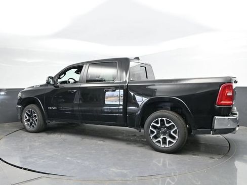 Used 2025 RAM 1500 Laramie AWD/4WD image 10