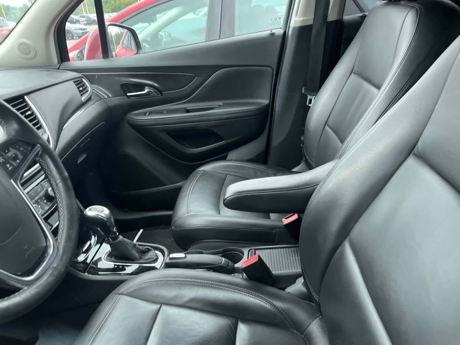 Used 2018 Buick Encore Essence w/ Experience Buick Package FWD image 23