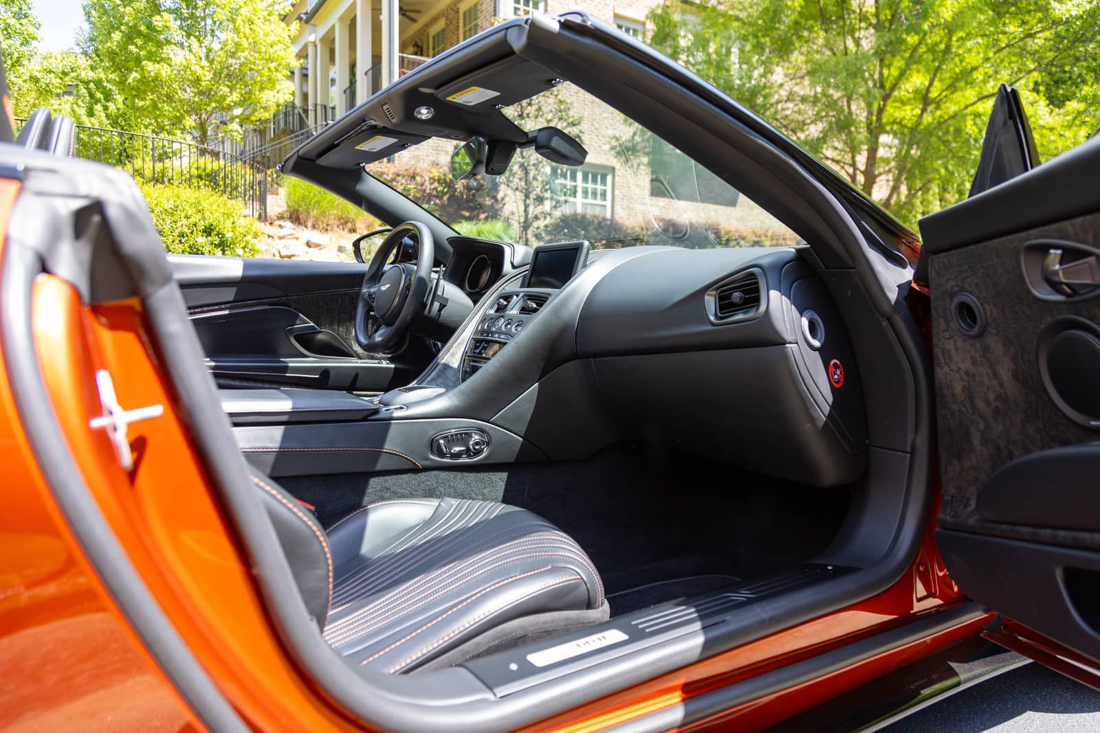 Used 2021 Aston Martin DB11 Volante RWD image 46