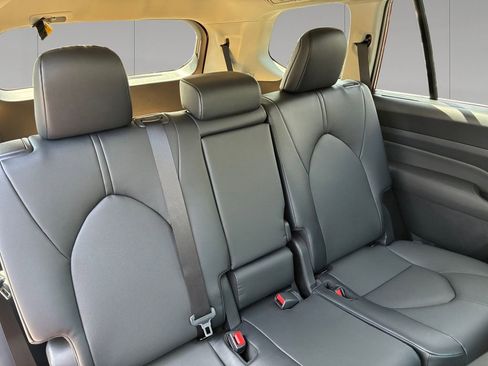 New 2026 Toyota Grand Highlander AWD image 18