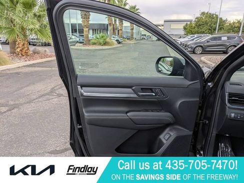 Used 2025 GMC Terrain Elevation w/ Elevation Premium Package AWD/4WD image 13