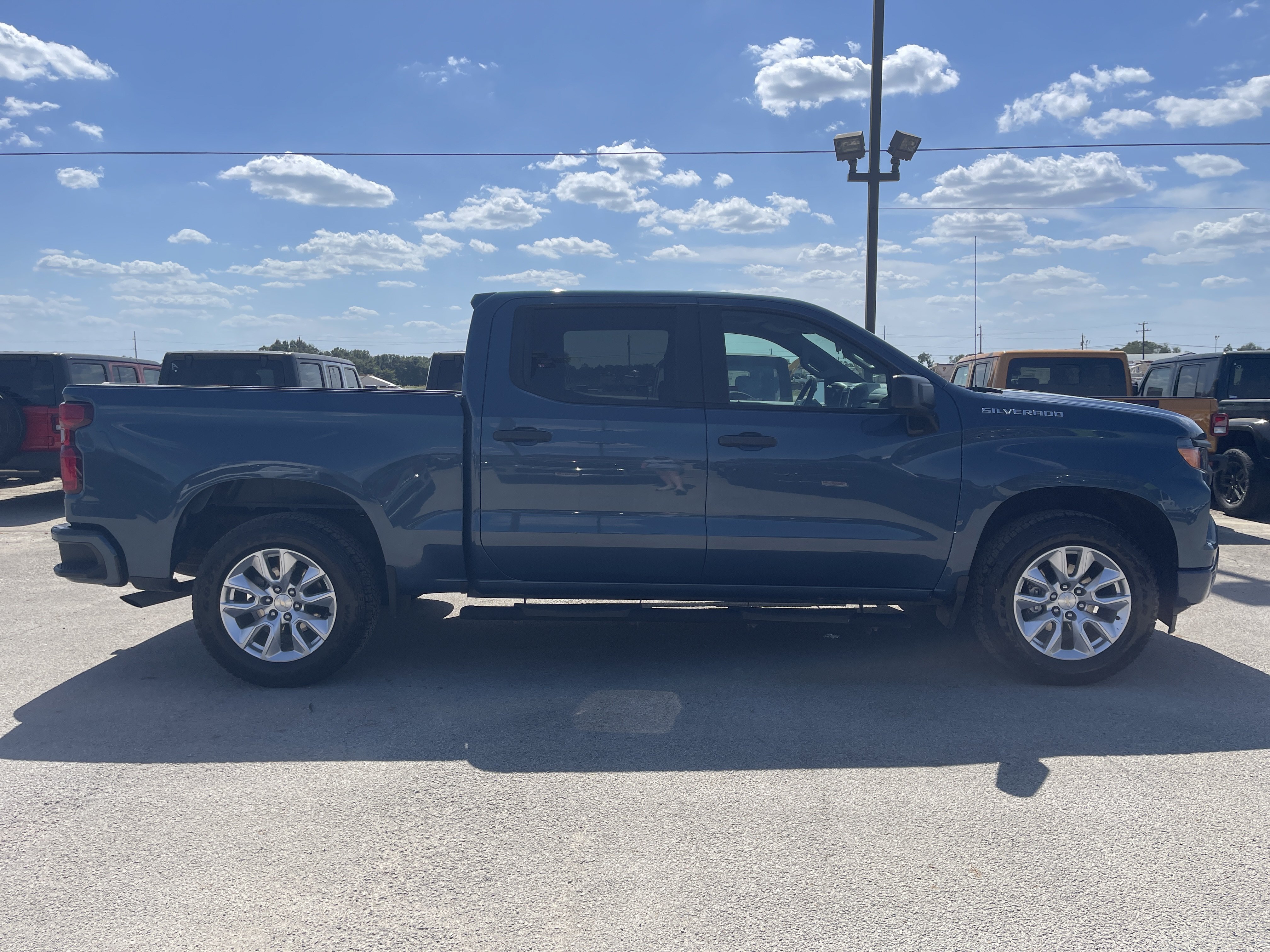 Used 2024 Chevrolet Silverado 1500 Custom RWD image 3