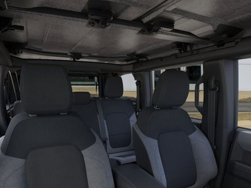 New 2025 Ford Bronco Base image 12