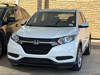 Used 2017 Honda HR-V LX video 1