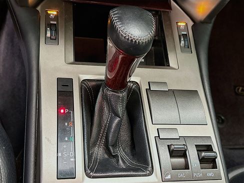 Used 2014 Lexus GX 460 image 25