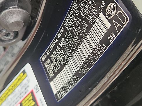 Used 2015 Toyota Corolla LE FWD image 13