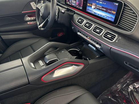 Used 2025 Mercedes-Benz GLE 450 4MATIC image 32