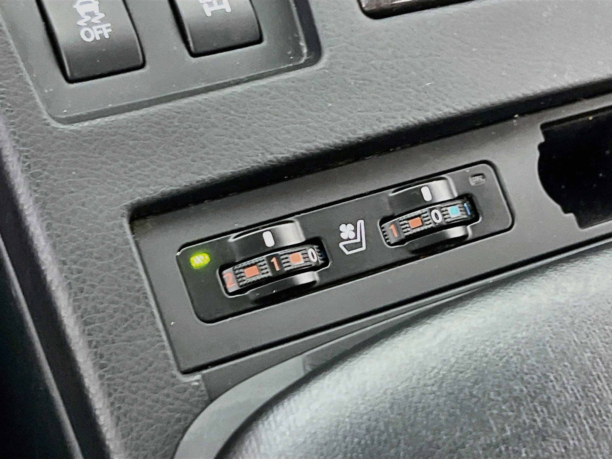 Used 2013 Lexus RX 350 AWD w/ Navigation Pkg image 20