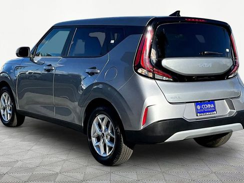 Used 2025 Kia Soul LX w/ LX Technology Package FWD image 4