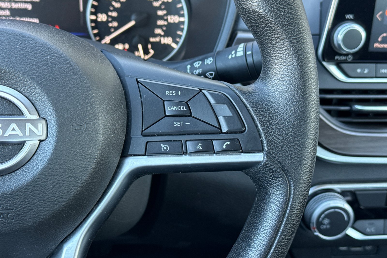 Certified 2024 Nissan Altima 2.5 SV FWD image 30