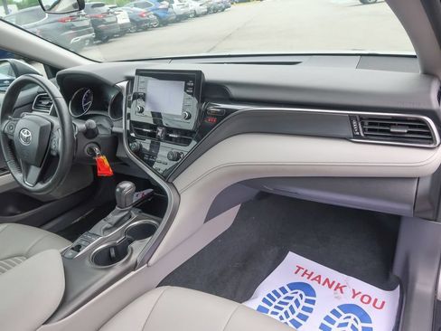 Used 2023 Toyota Camry SE AWD/4WD image 15
