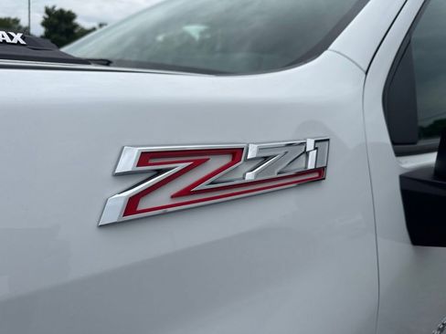 Used 2025 Chevrolet Silverado 2500 LT AWD/4WD image 35