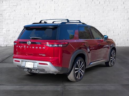 Used 2023 Nissan Pathfinder Platinum image 7