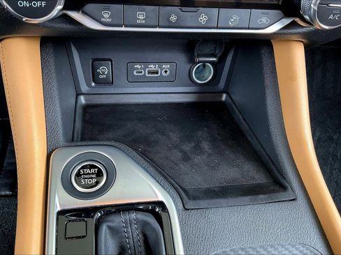 Used 2024 Nissan Sentra SV w/ SV Premium Package FWD image 15
