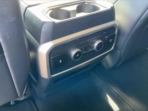 Used 2024 Ford Expedition XLT image 17