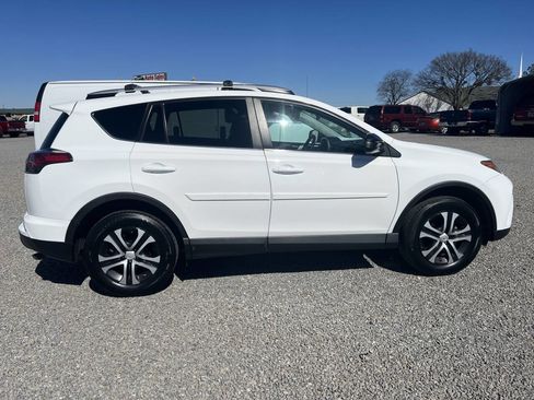 Used 2016 Toyota RAV4 LE image 6