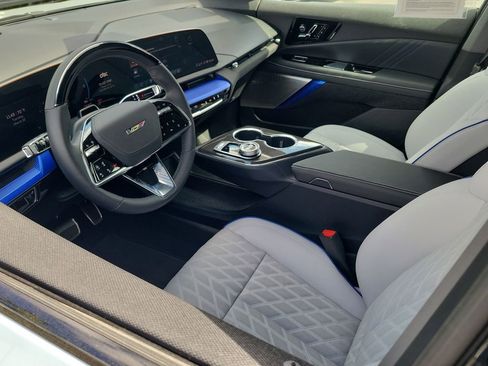 Used 2026 Cadillac Optiq V image 10