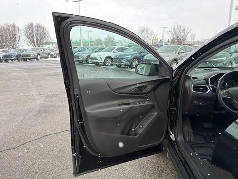Used 2024 Chevrolet Equinox LT image 27