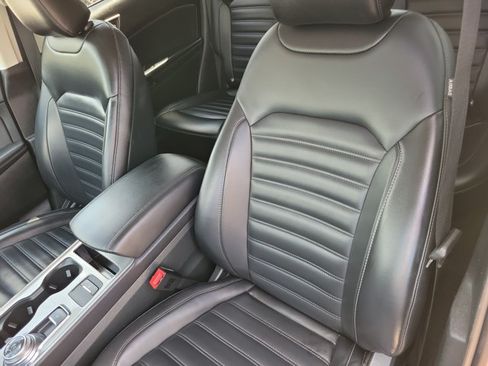 Used 2024 Ford Edge SEL AWD/4WD image 7