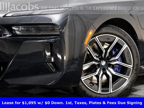 Certified 2025 BMW 750e xDrive 750e xDrive image 3