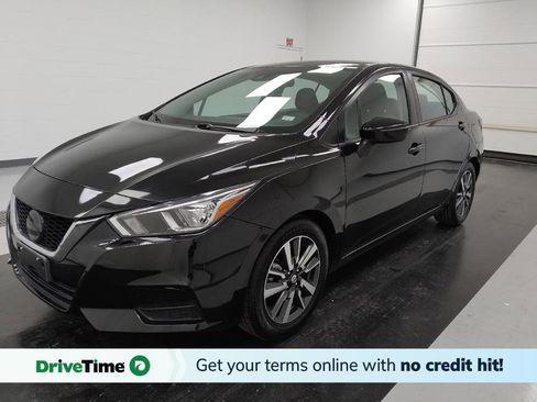 Used 2021 Nissan Versa SV image 1