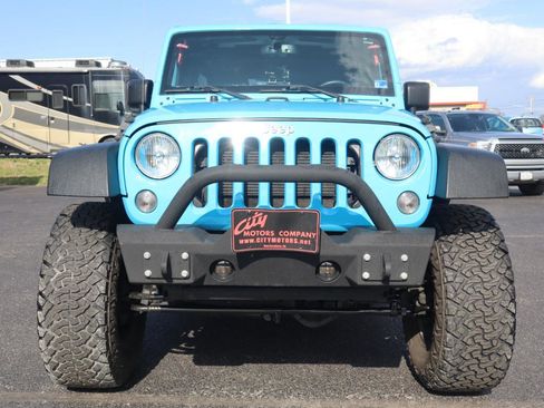 Used 2018 Jeep Wrangler Unlimited Rubicon w/ Cold Weather Group image 22