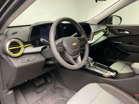 New 2026 Chevrolet Trax LT image 11