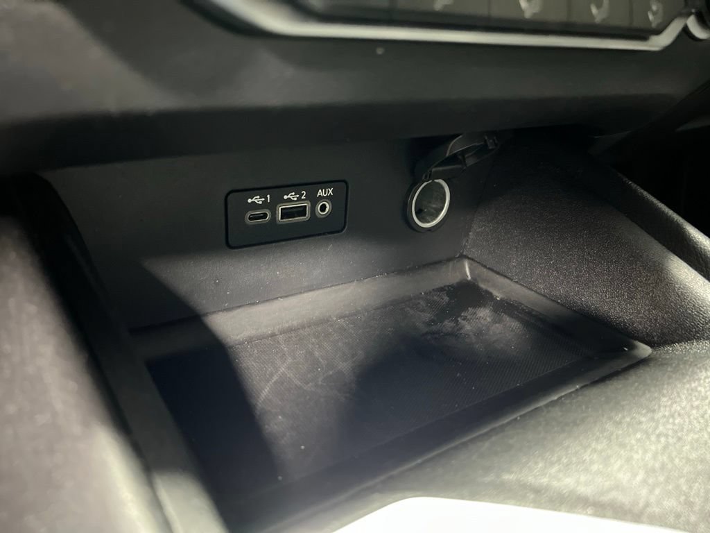 Used 2025 Nissan Altima 2.5 SV FWD image 30