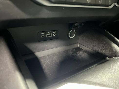 Used 2025 Nissan Altima 2.5 SV FWD image 30