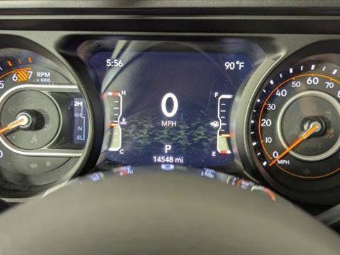 Used 2025 Jeep Wrangler Unlimited Sahara AWD/4WD image 26