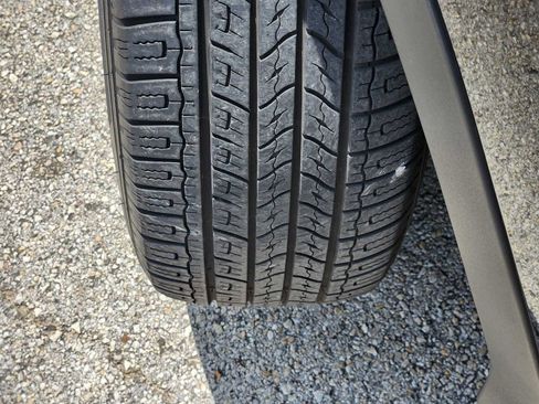 Used 2013 Toyota RAV4 LE FWD image 10