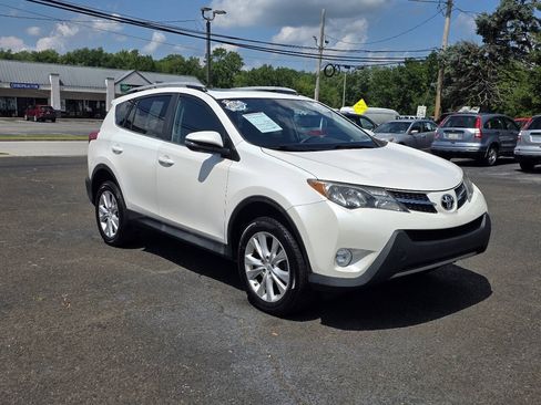 Used 2014 Toyota RAV4 Limited w/ Technology Package AWD/4WD image 4