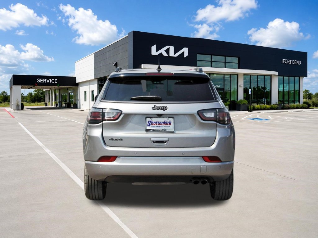 Used 2022 Jeep Compass High Altitude AWD/4WD image 6